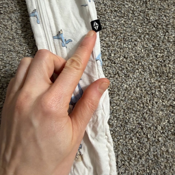 Kyte Baby Zippered Footie in Jurassic Blue Dinosaur Print Size 18-24 Months - Picture 6 of 16